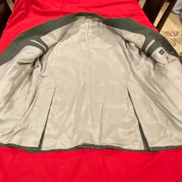 Stonehouse grey pinstripe 3 button suit - Picture 5 of 16